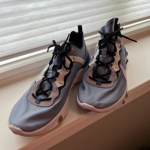 Blue Nike tennis shoes size 10